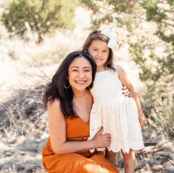 Meet your Posher, Sandra - Picture 1 of 1